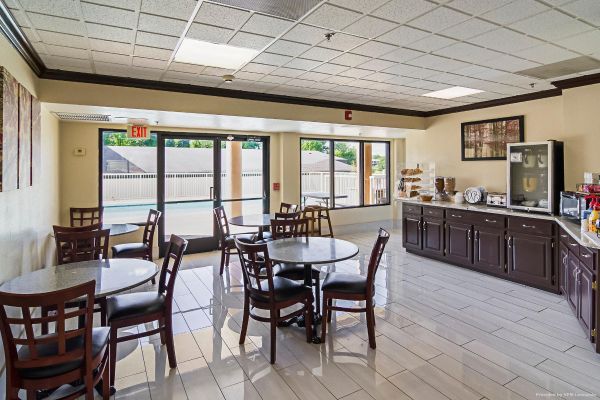 Hotel Red Roof Suites Fayetteville-Fort Bragg